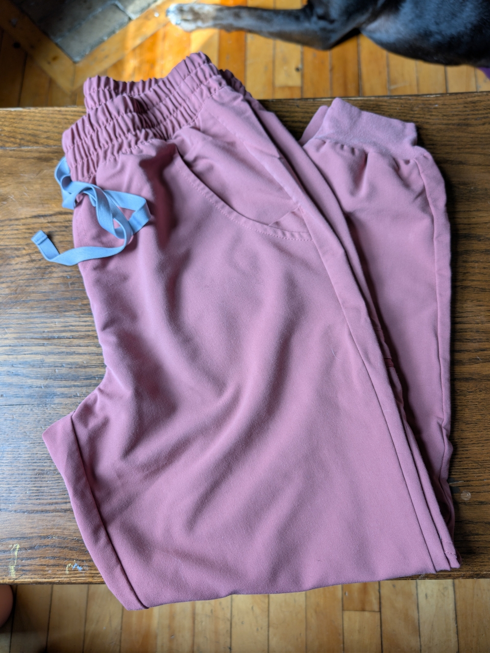 Figs Women's Mauve High Rise Jogger